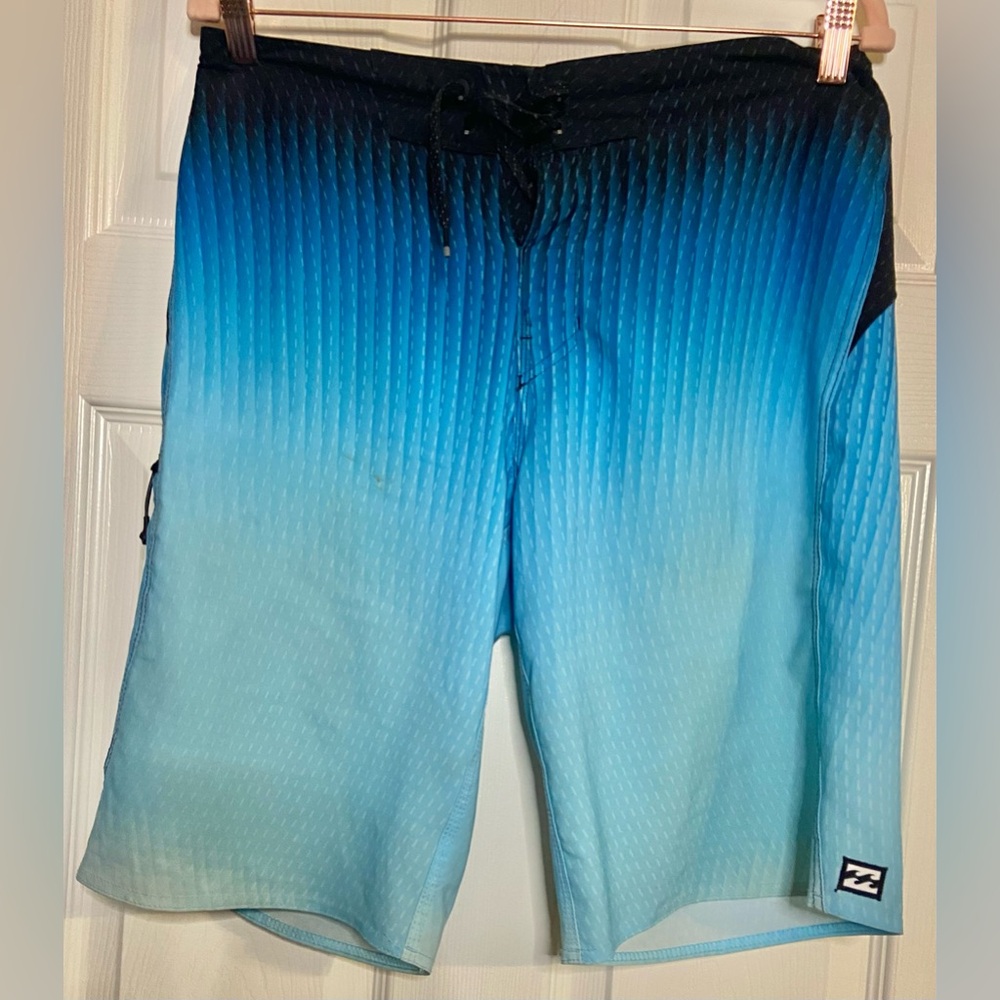 Billabong Recycler Board Shorts Mens Sz 32. Blue & Black